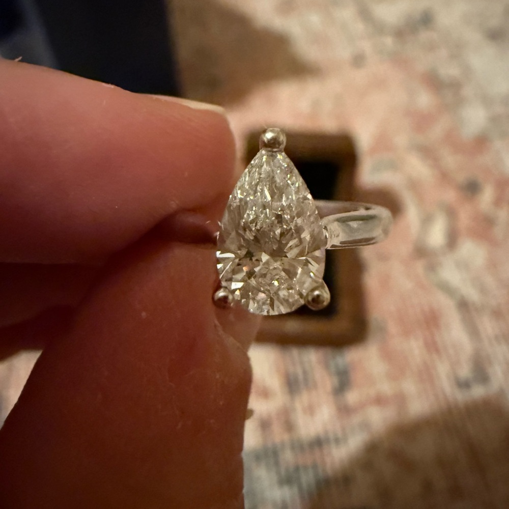 Elegant 14k White Gold, Pear, Brilliant Cut, 1.04 carat Lab Grown Diamond Ring